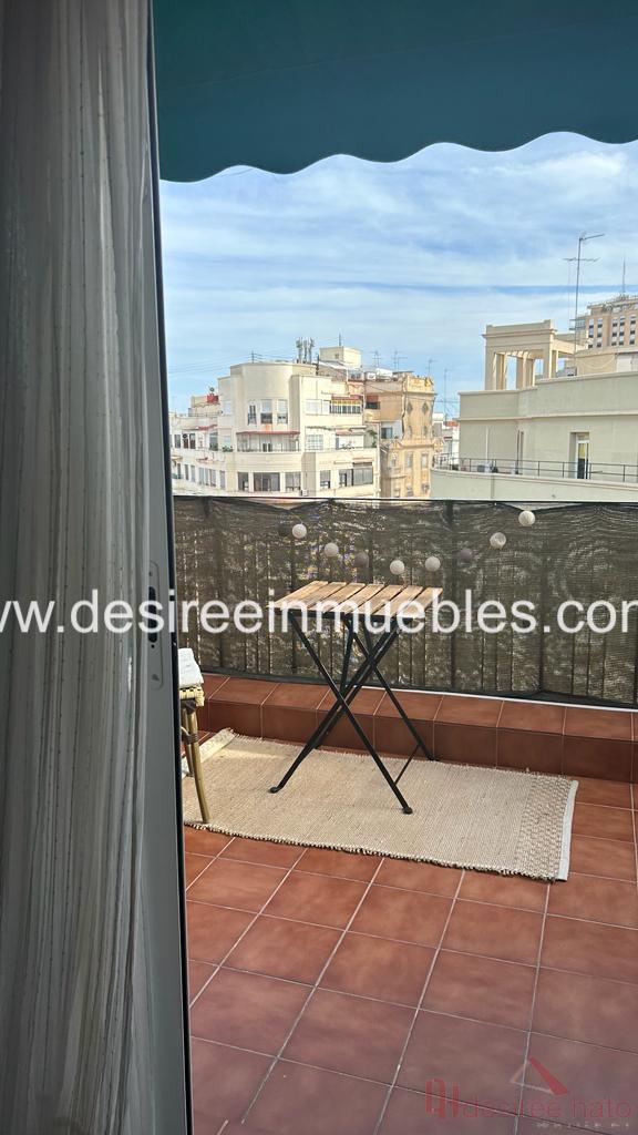 For rent of penthouse in Valencia
