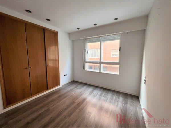 For sale of flat in Burjassot