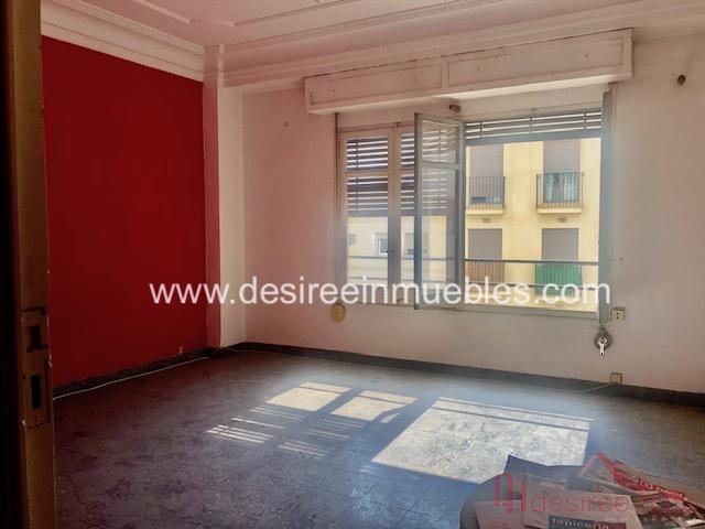 For sale of flat in Valencia