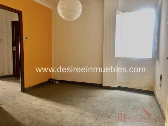 For sale of flat in Valencia