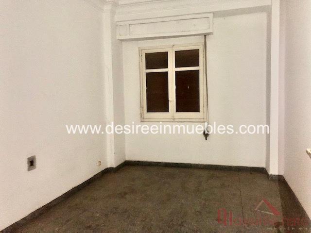 For sale of flat in Valencia