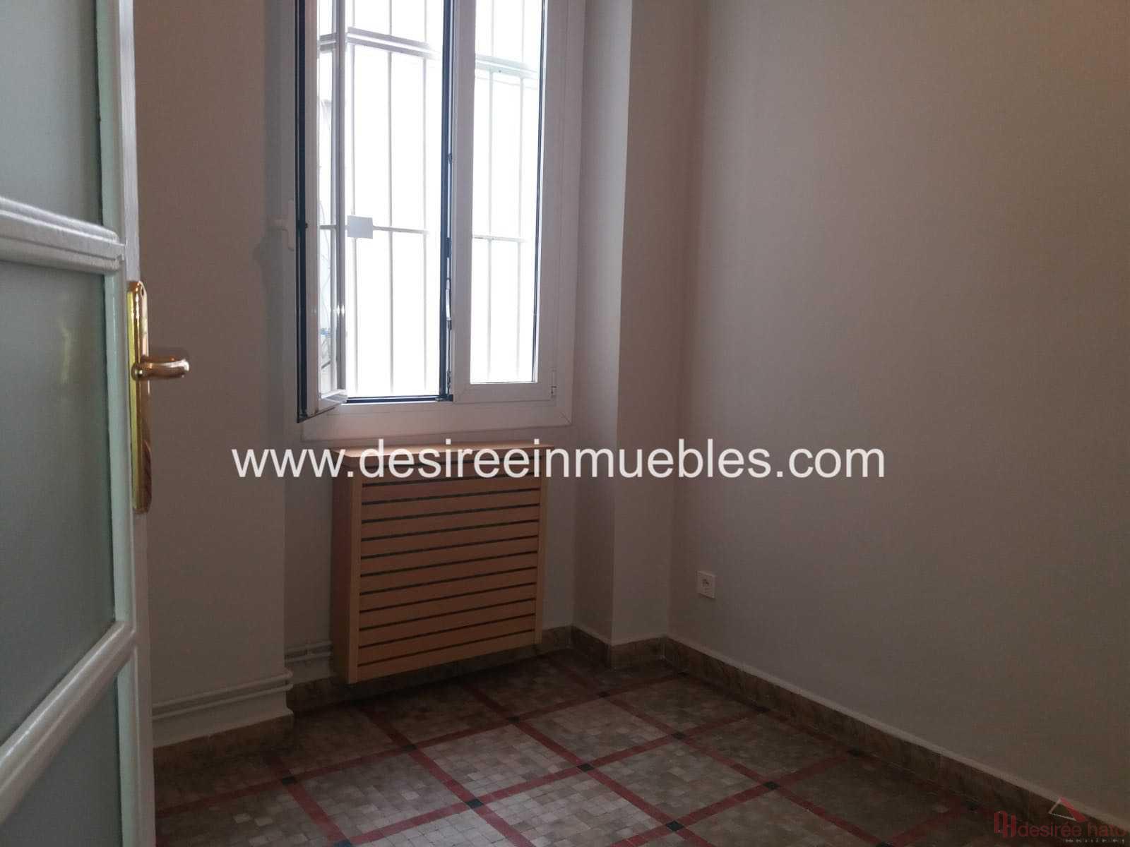 For sale of flat in Valencia