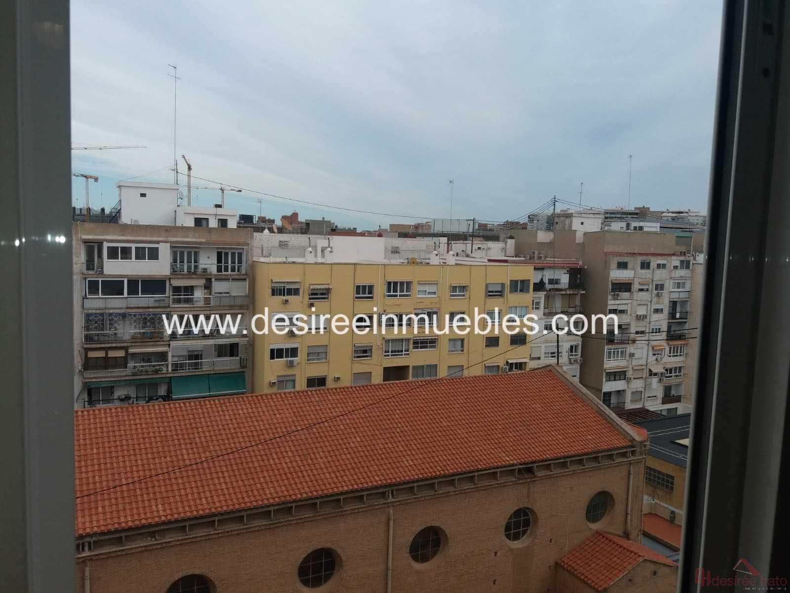For sale of flat in Valencia