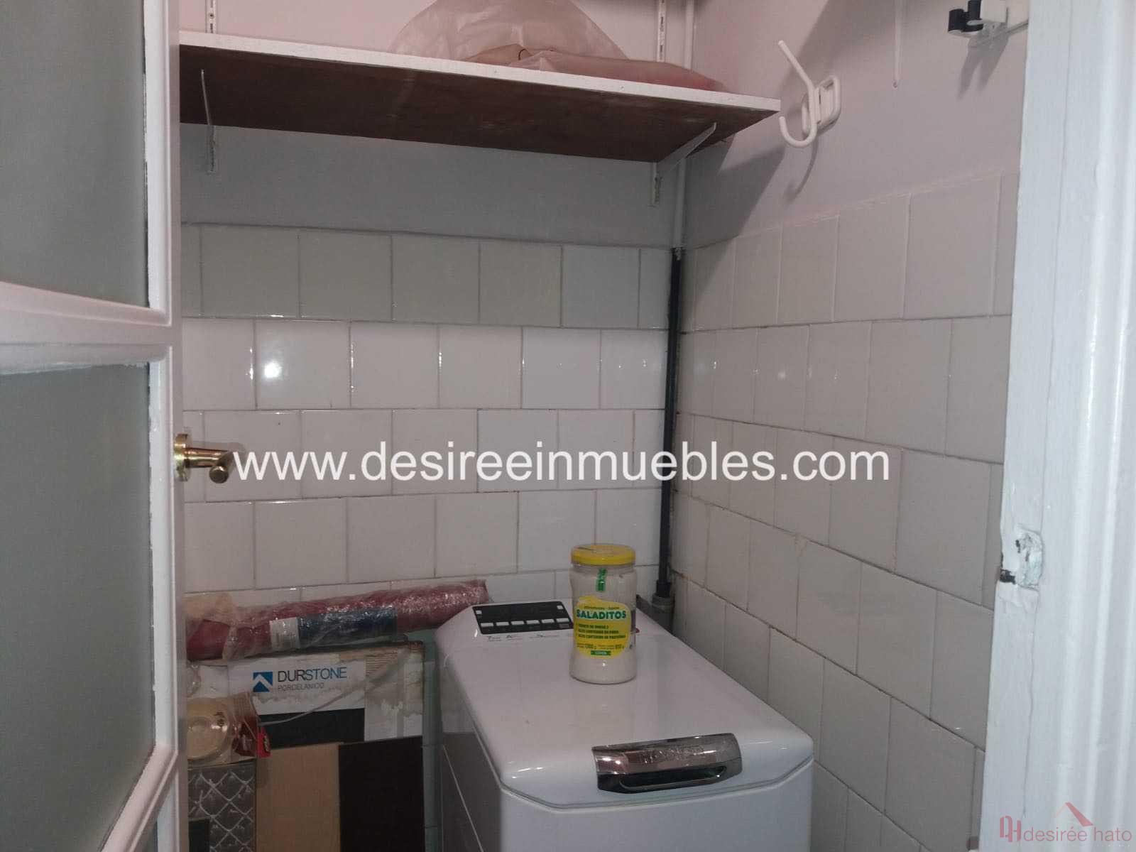 For sale of flat in Valencia