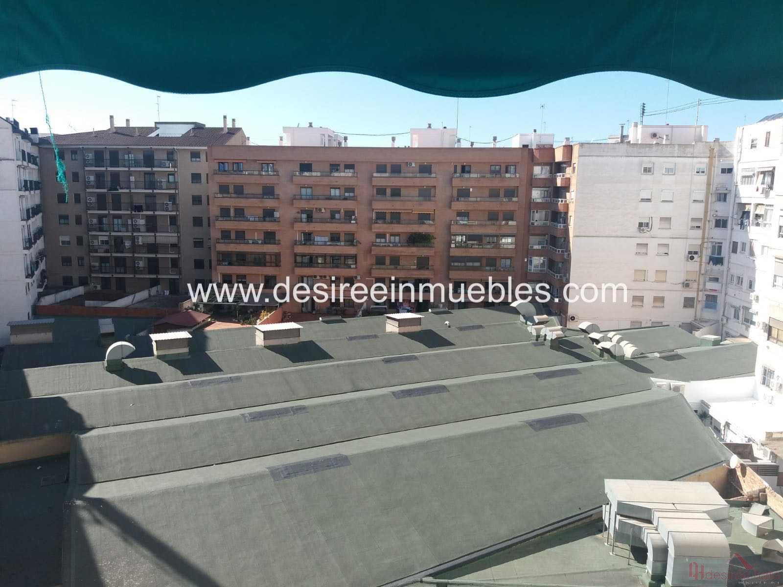 For sale of flat in Valencia