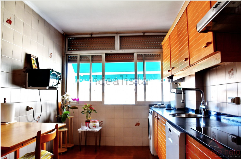 For sale of flat in Valencia