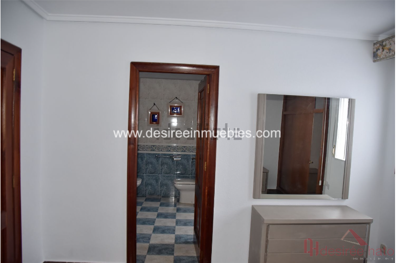 For sale of flat in Valencia