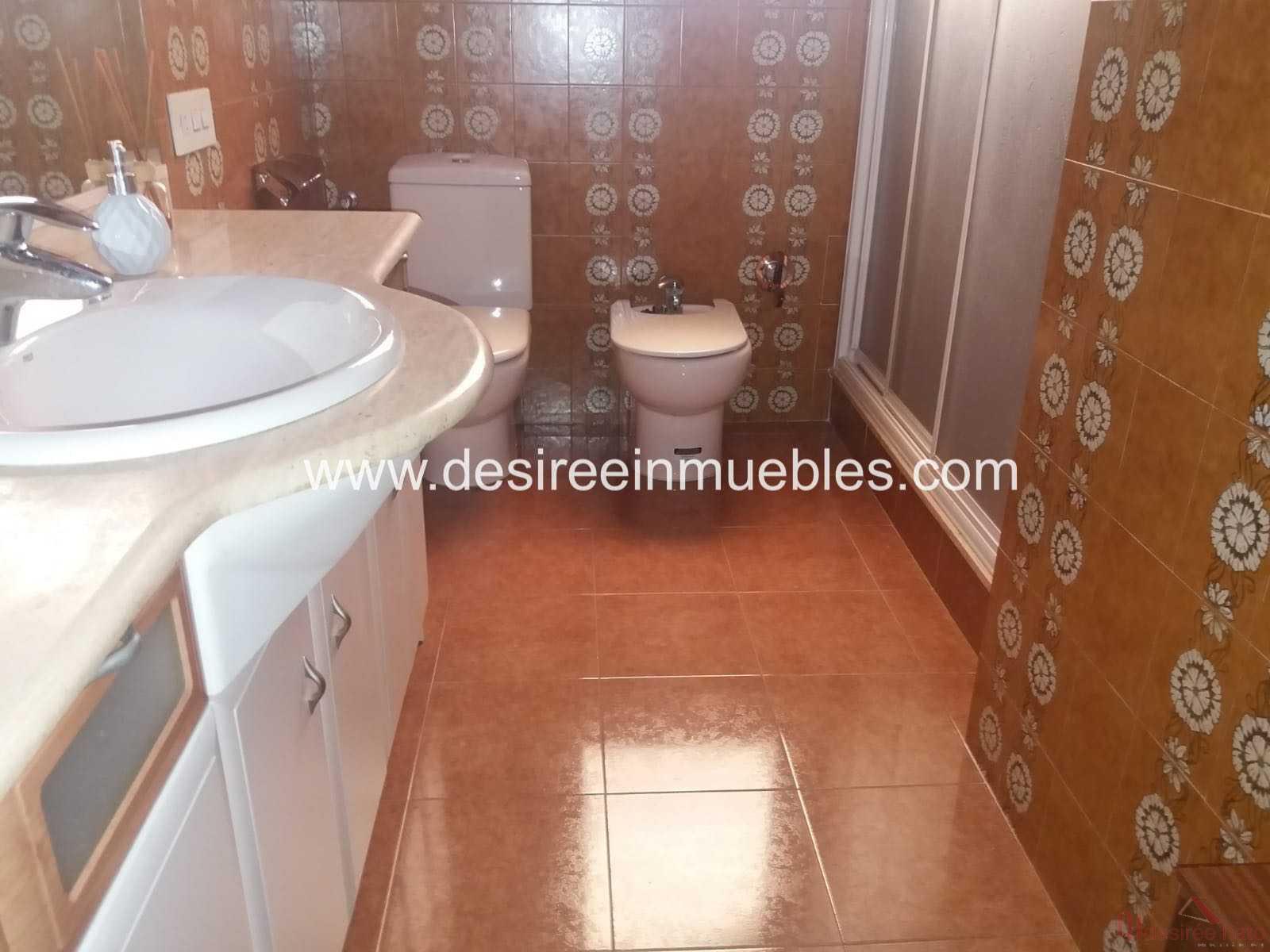 For sale of flat in Valencia
