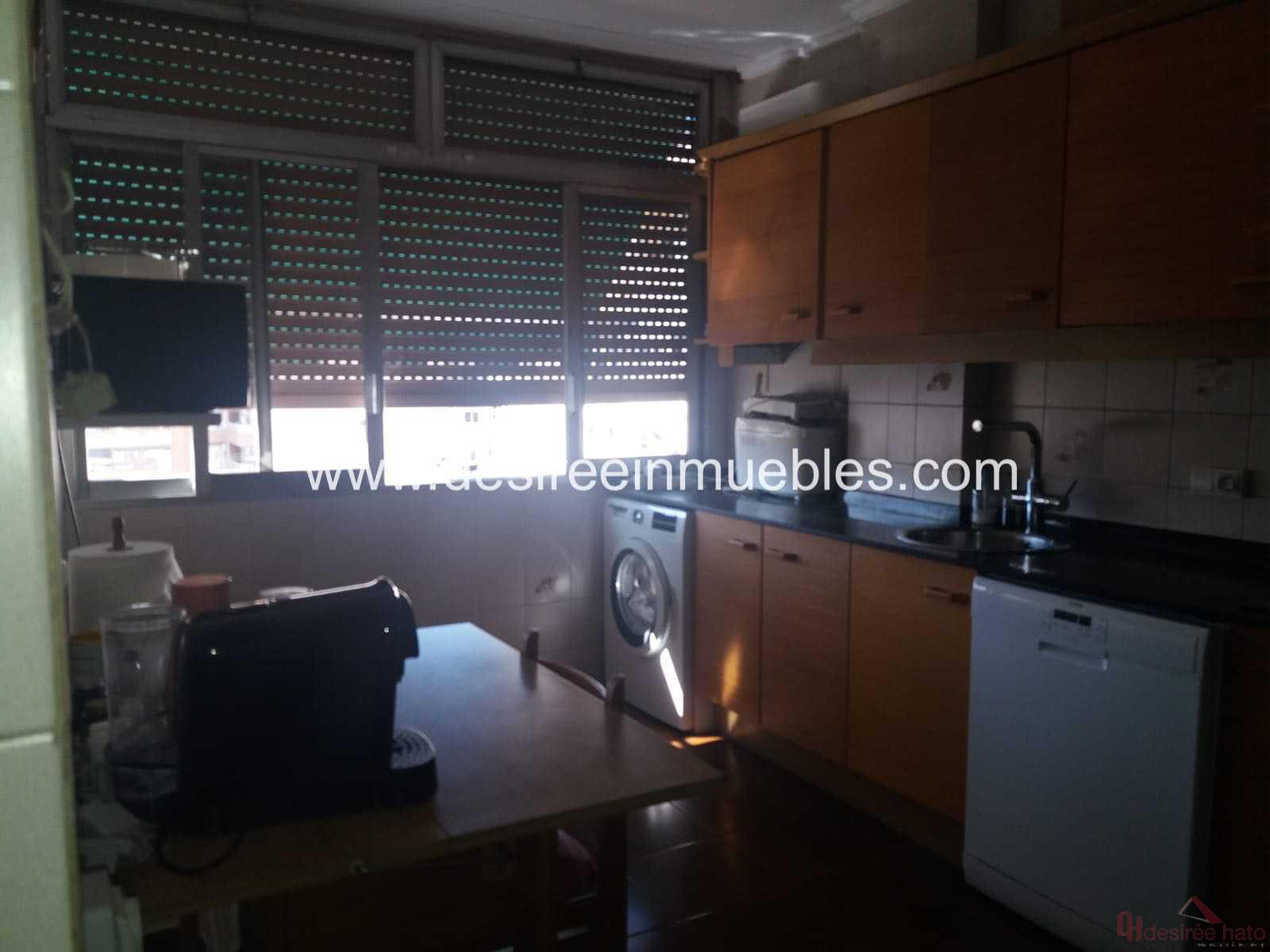 For sale of flat in Valencia