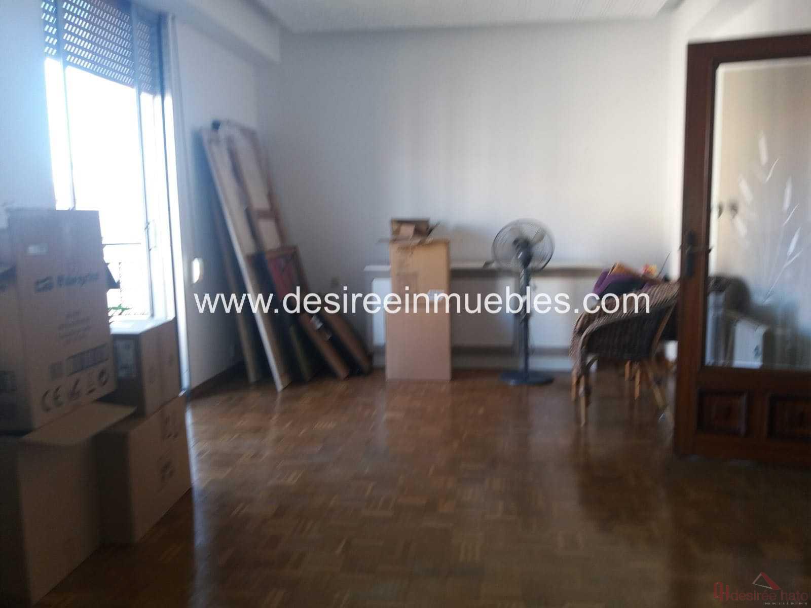For sale of flat in Valencia