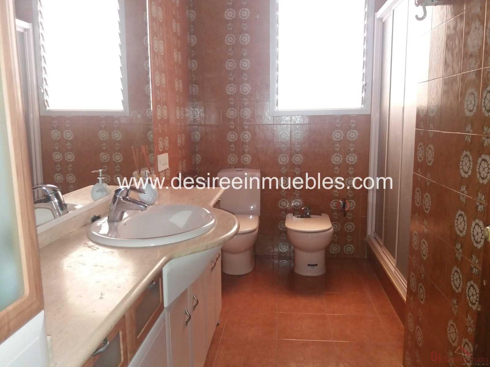 For sale of flat in Valencia