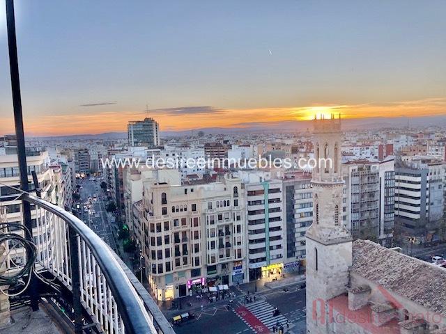 For sale of flat in Valencia