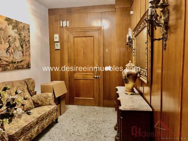 For sale of flat in Valencia
