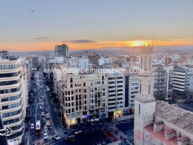 For sale of flat in Valencia