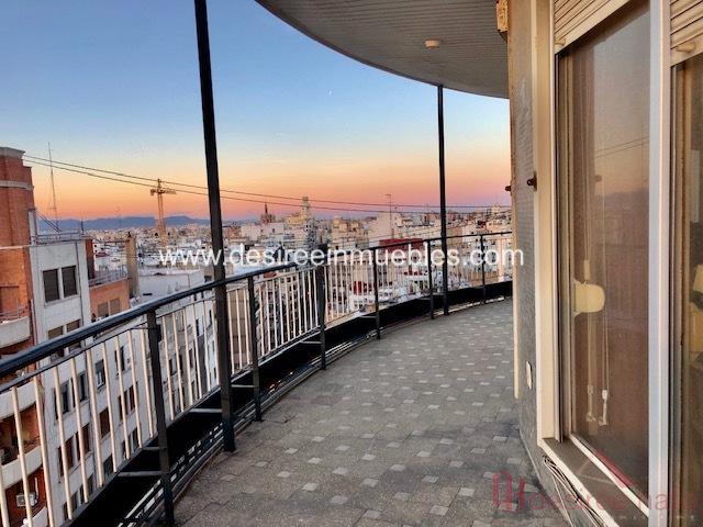 For sale of flat in Valencia