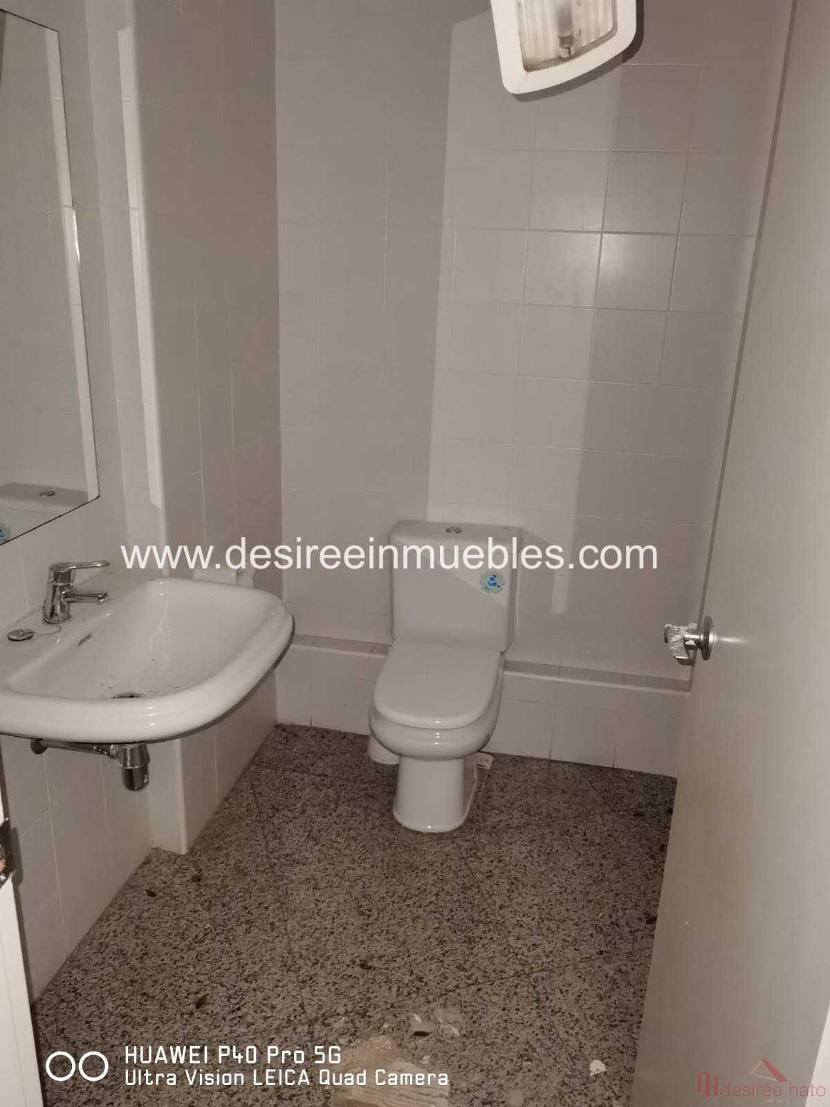 For rent of commercial in Valencia