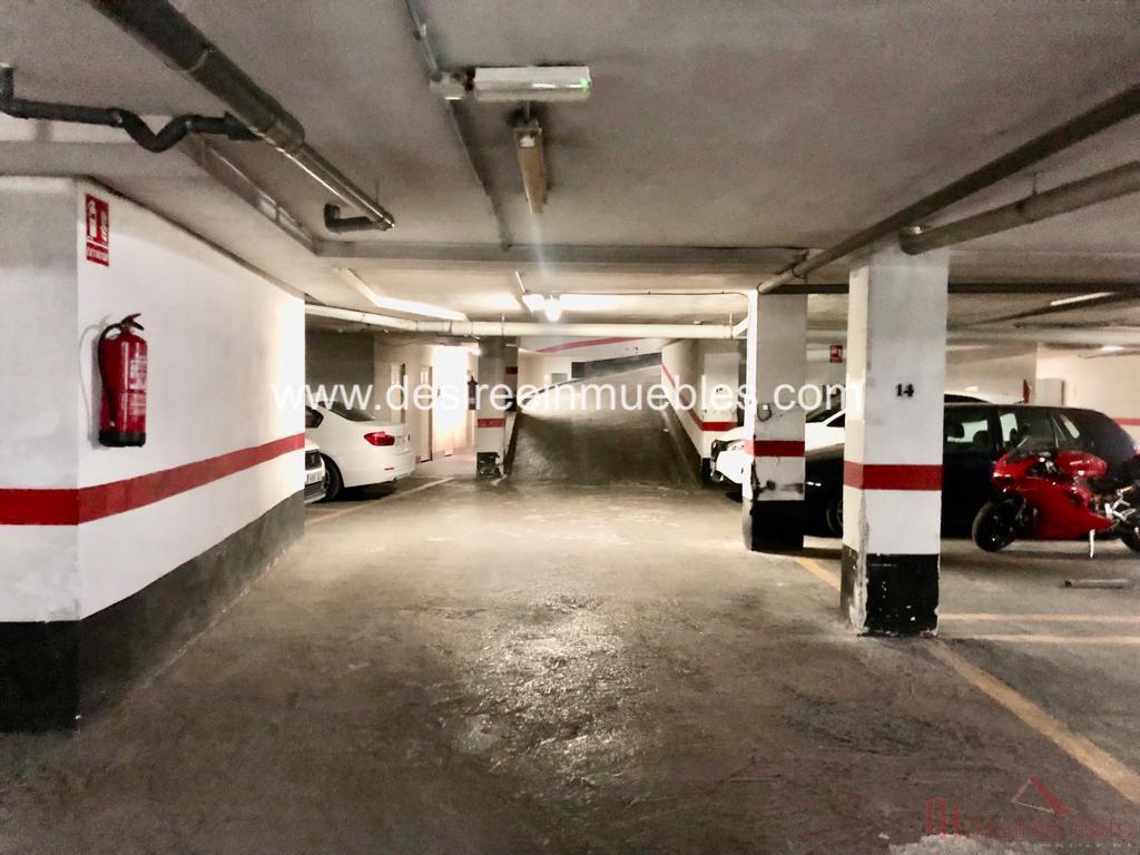 Salg av garasje i Valencia