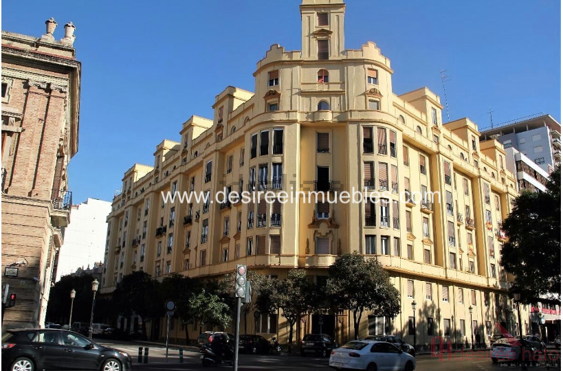 For sale of flat in Valencia