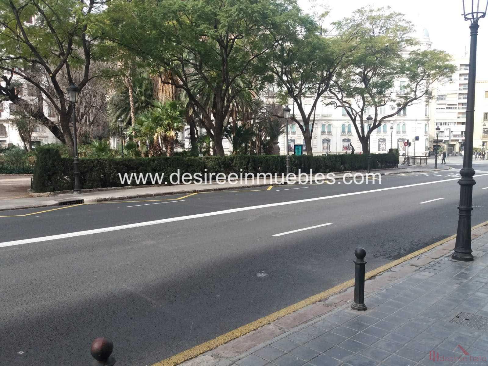 For sale of flat in Valencia