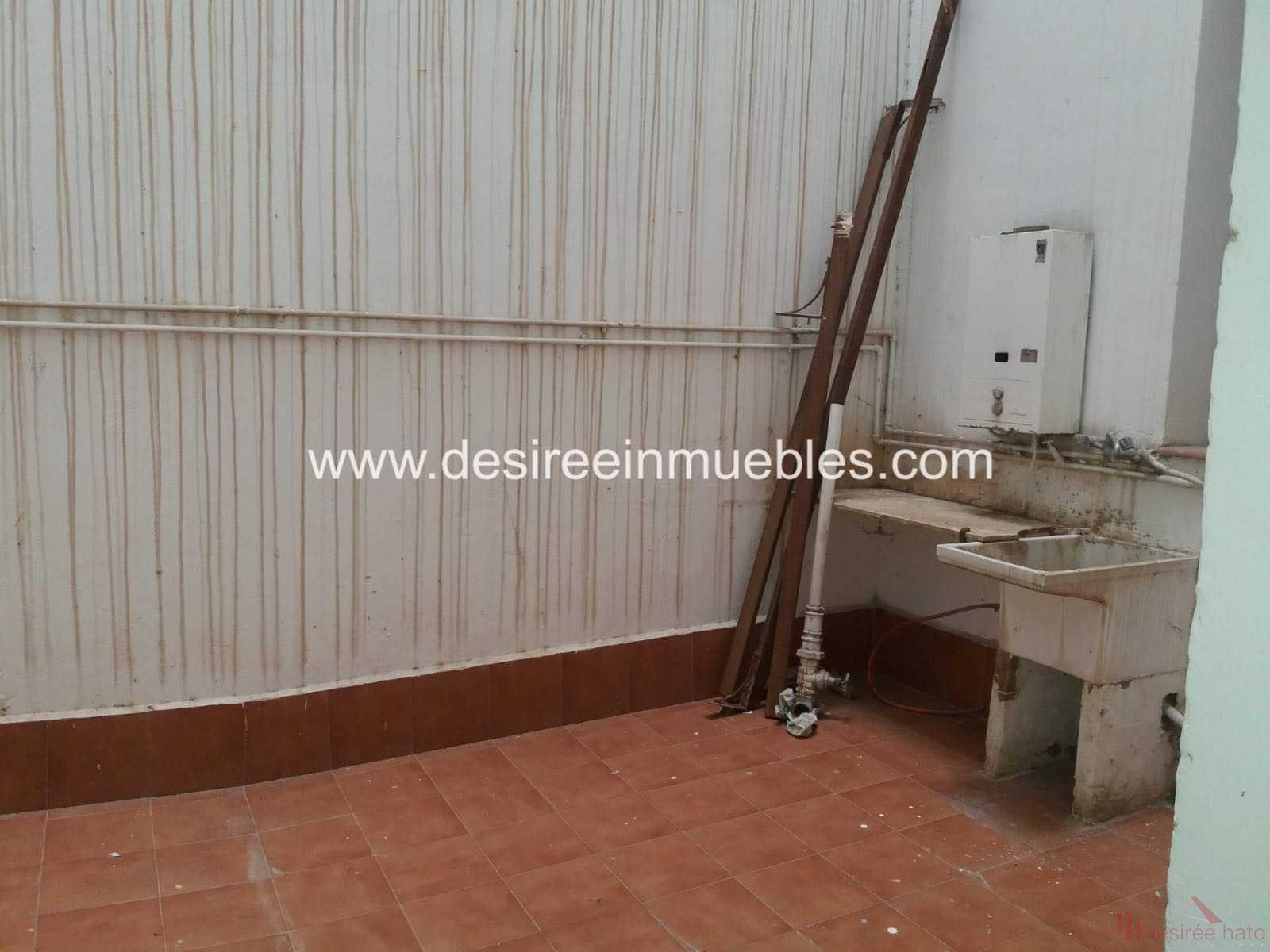For sale of flat in Valencia