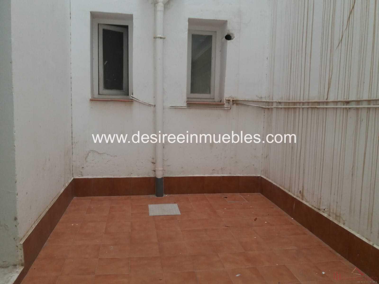 For sale of flat in Valencia
