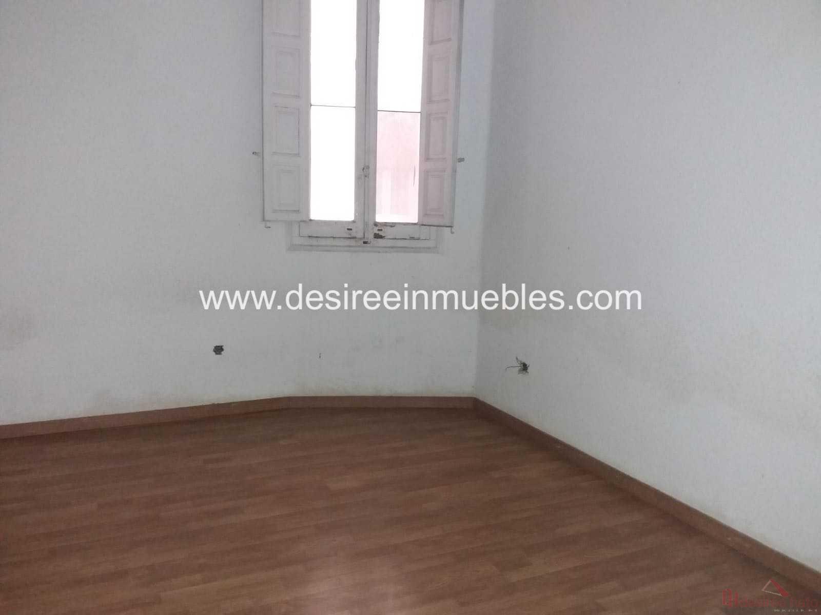 For sale of flat in Valencia