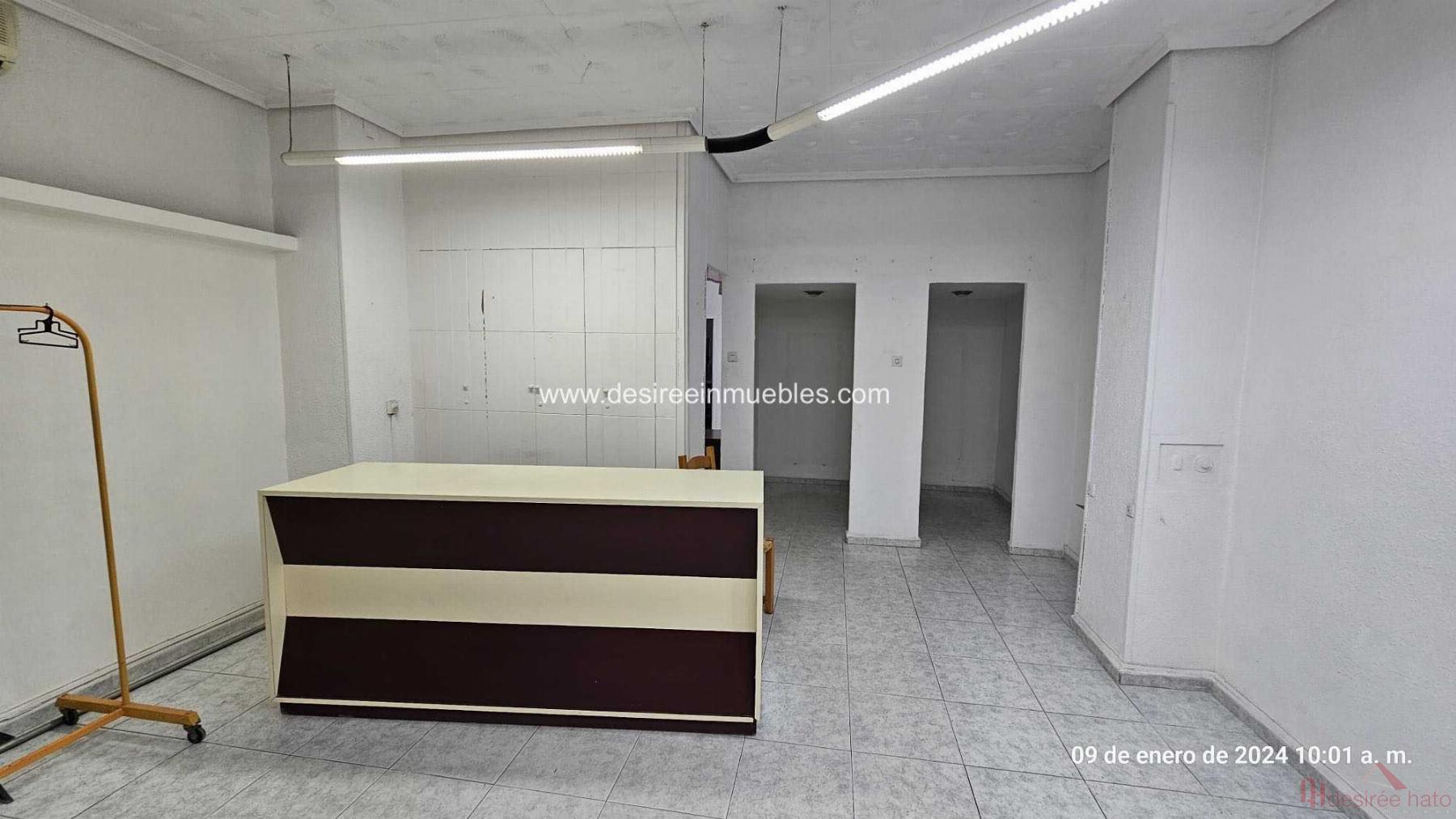 Venda de local comercial a Valencia