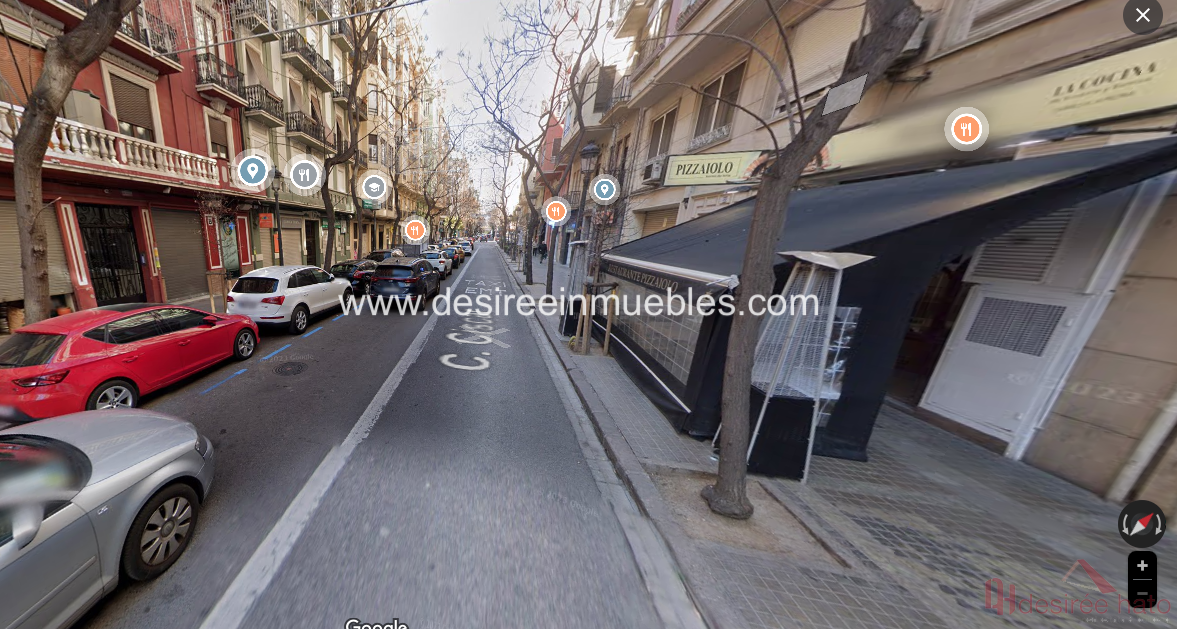 Venda de local comercial a Valencia