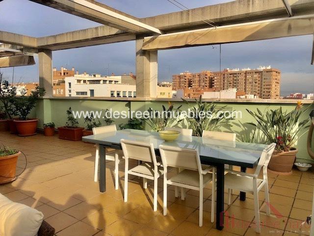 Închiriere din penthouse în Valencia
