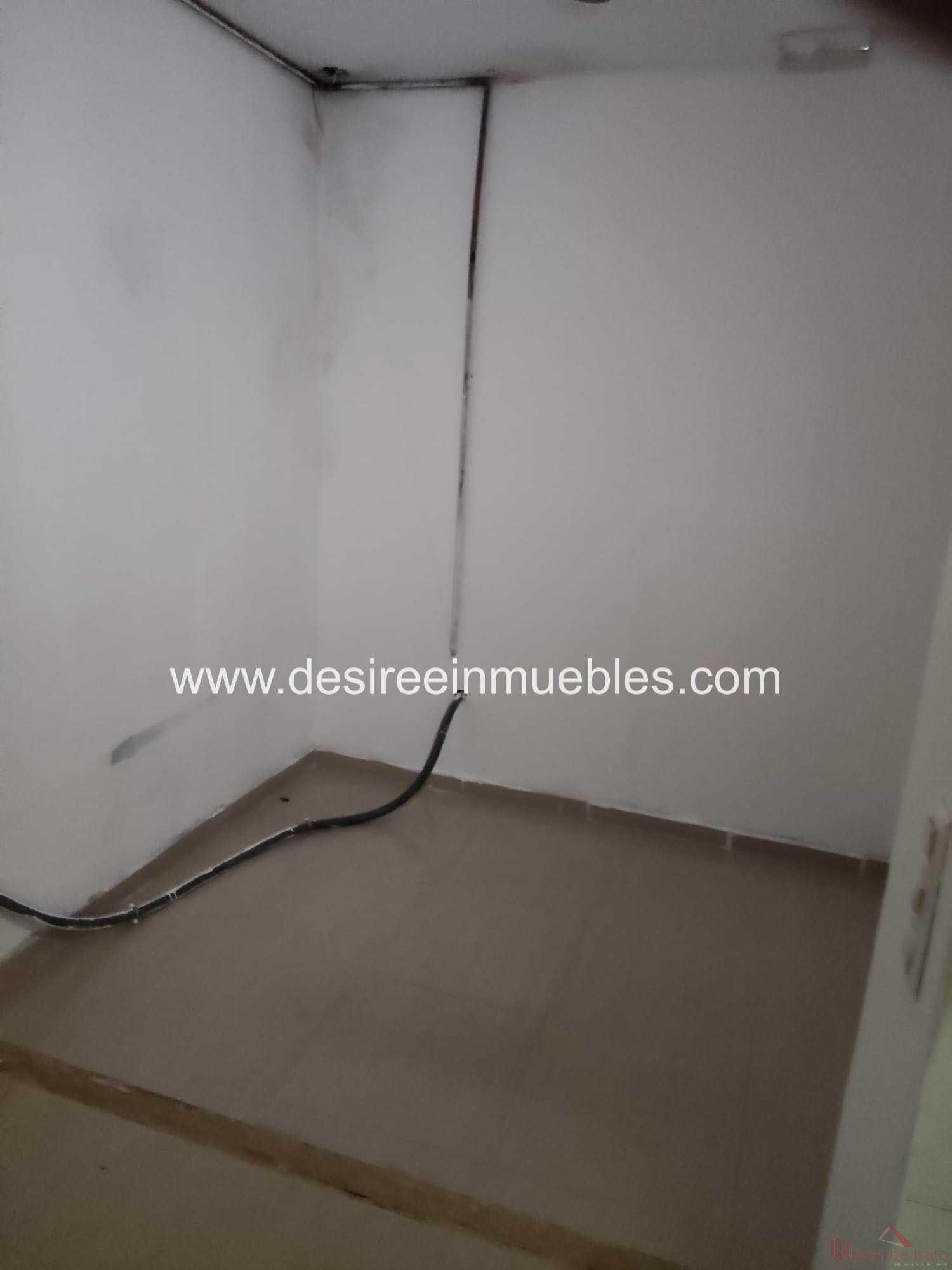 For rent of commercial in Valencia
