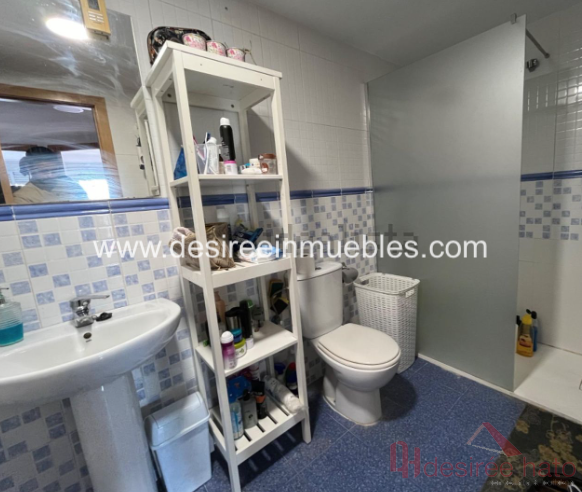 For sale of duplex in Valencia