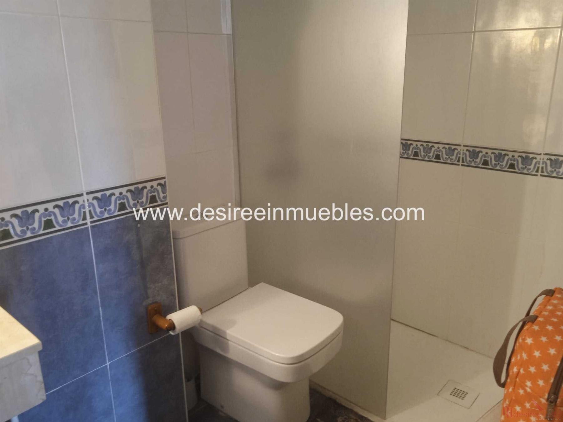For sale of duplex in Valencia