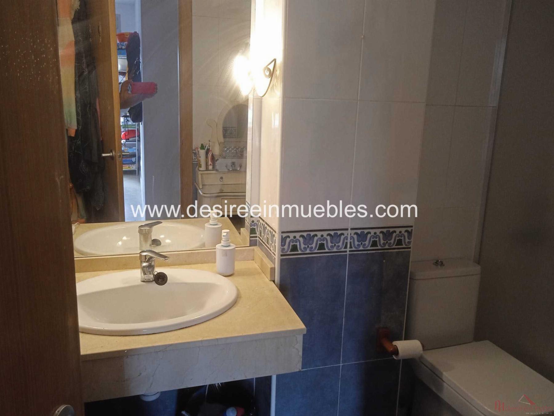 For sale of duplex in Valencia