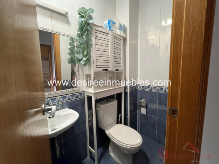 For sale of duplex in Valencia