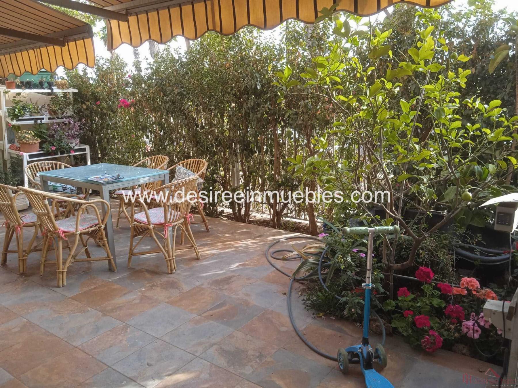 For sale of duplex in Valencia