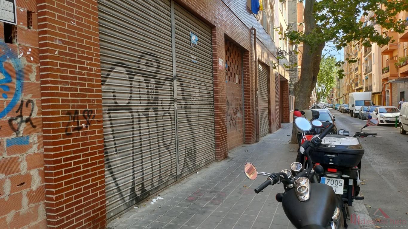For sale of commercial in Valencia