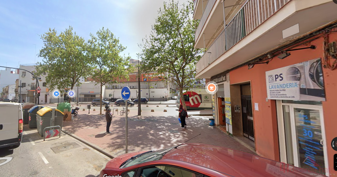 For sale of commercial in Valencia