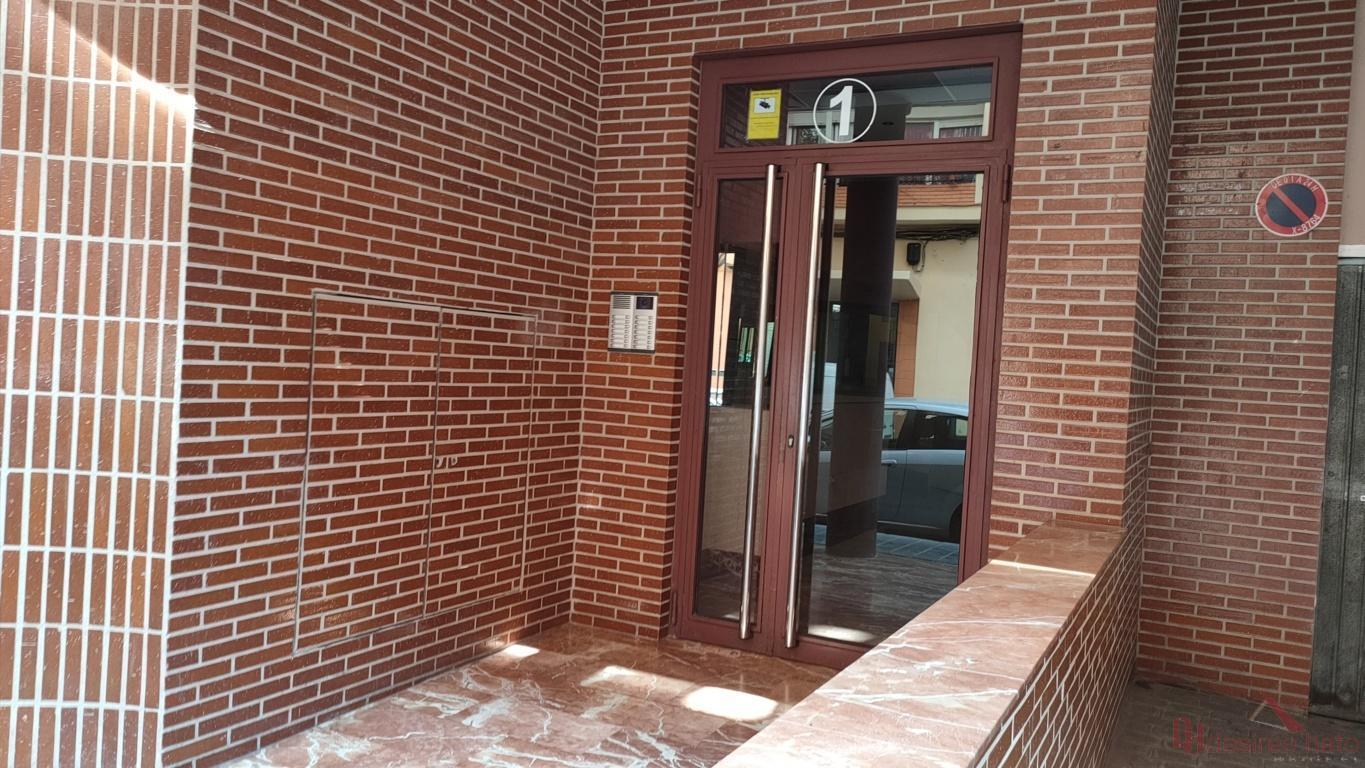 For sale of commercial in Valencia
