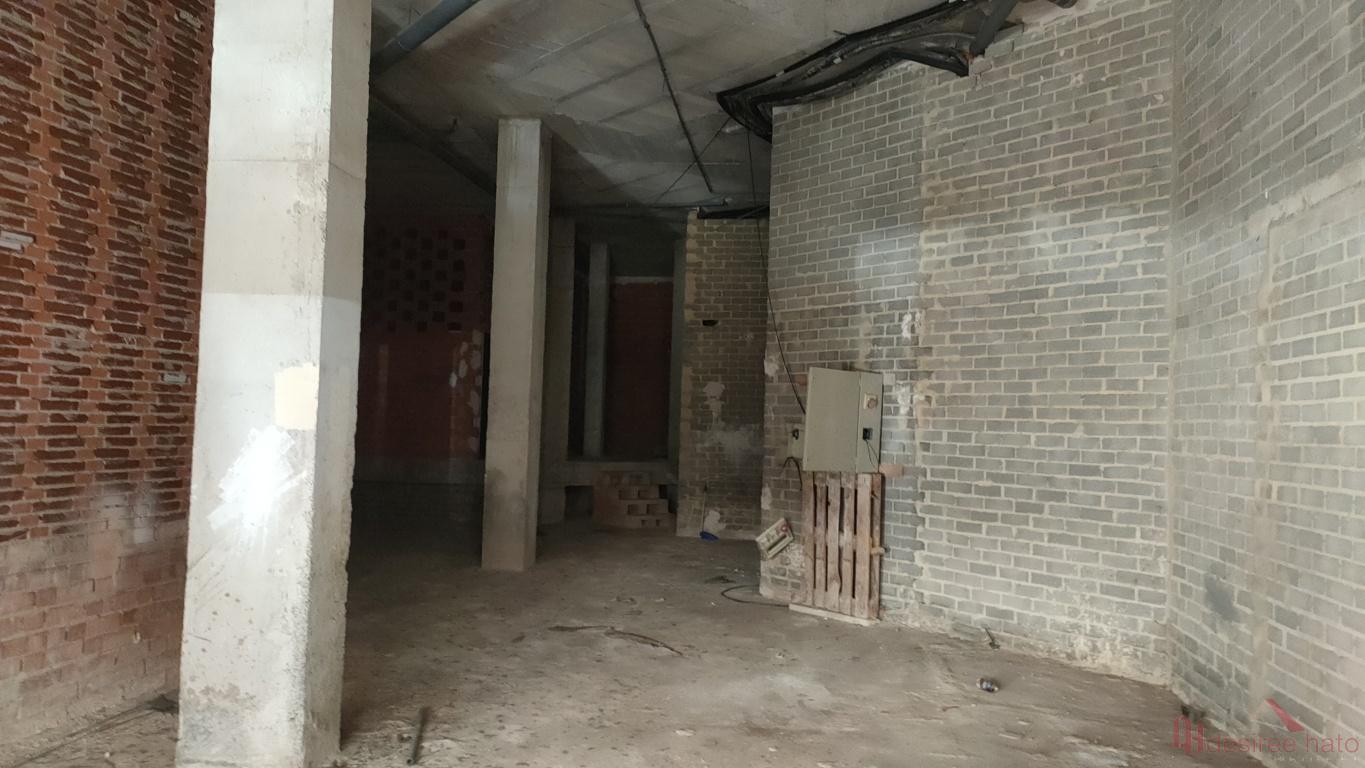 For sale of commercial in Valencia