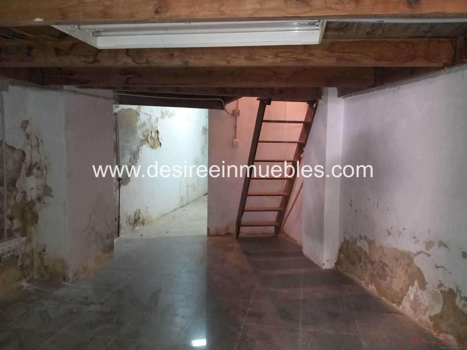 For rent of commercial in Valencia