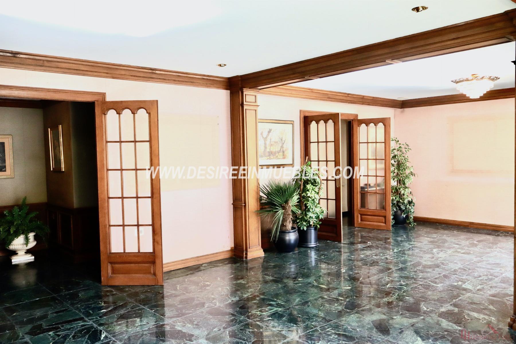 For sale of flat in Valencia