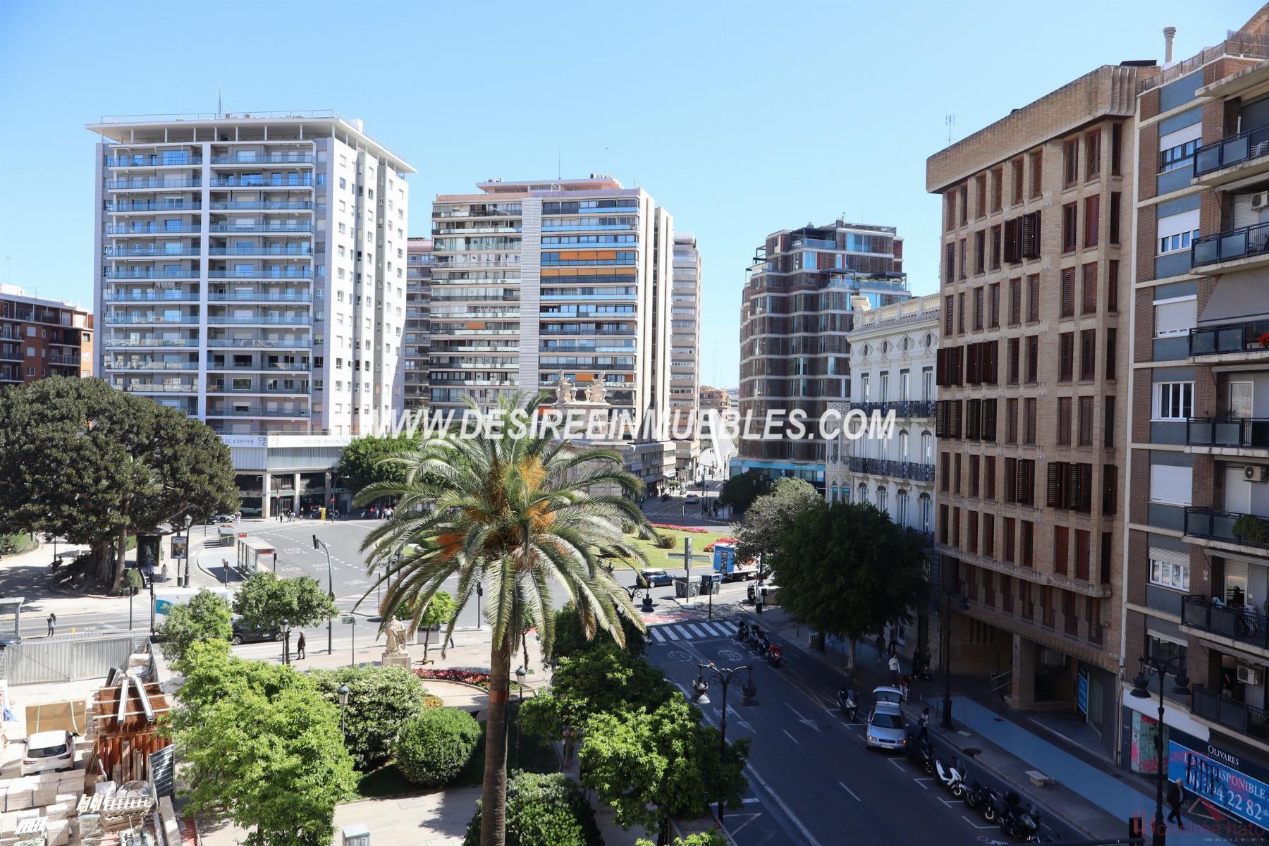 For sale of flat in Valencia