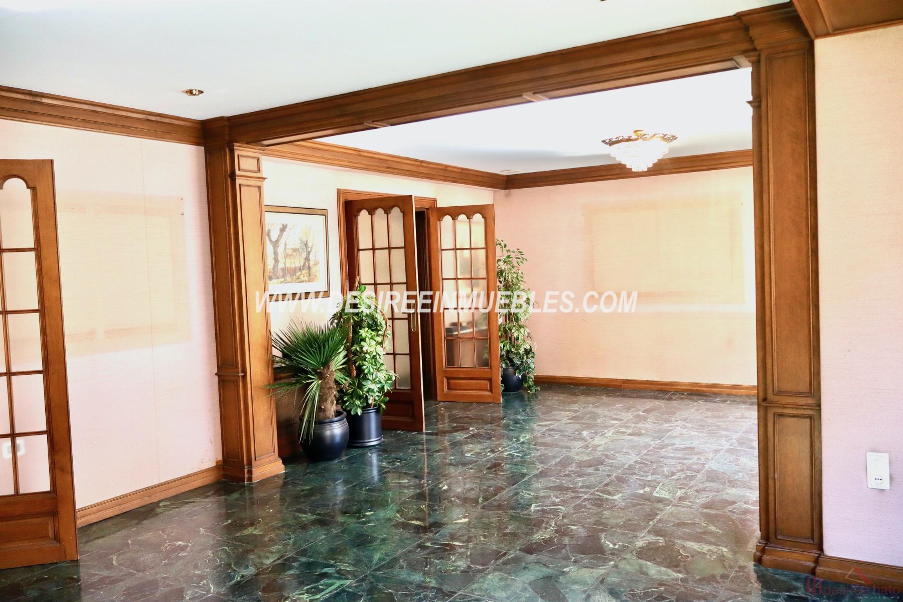 For sale of flat in Valencia