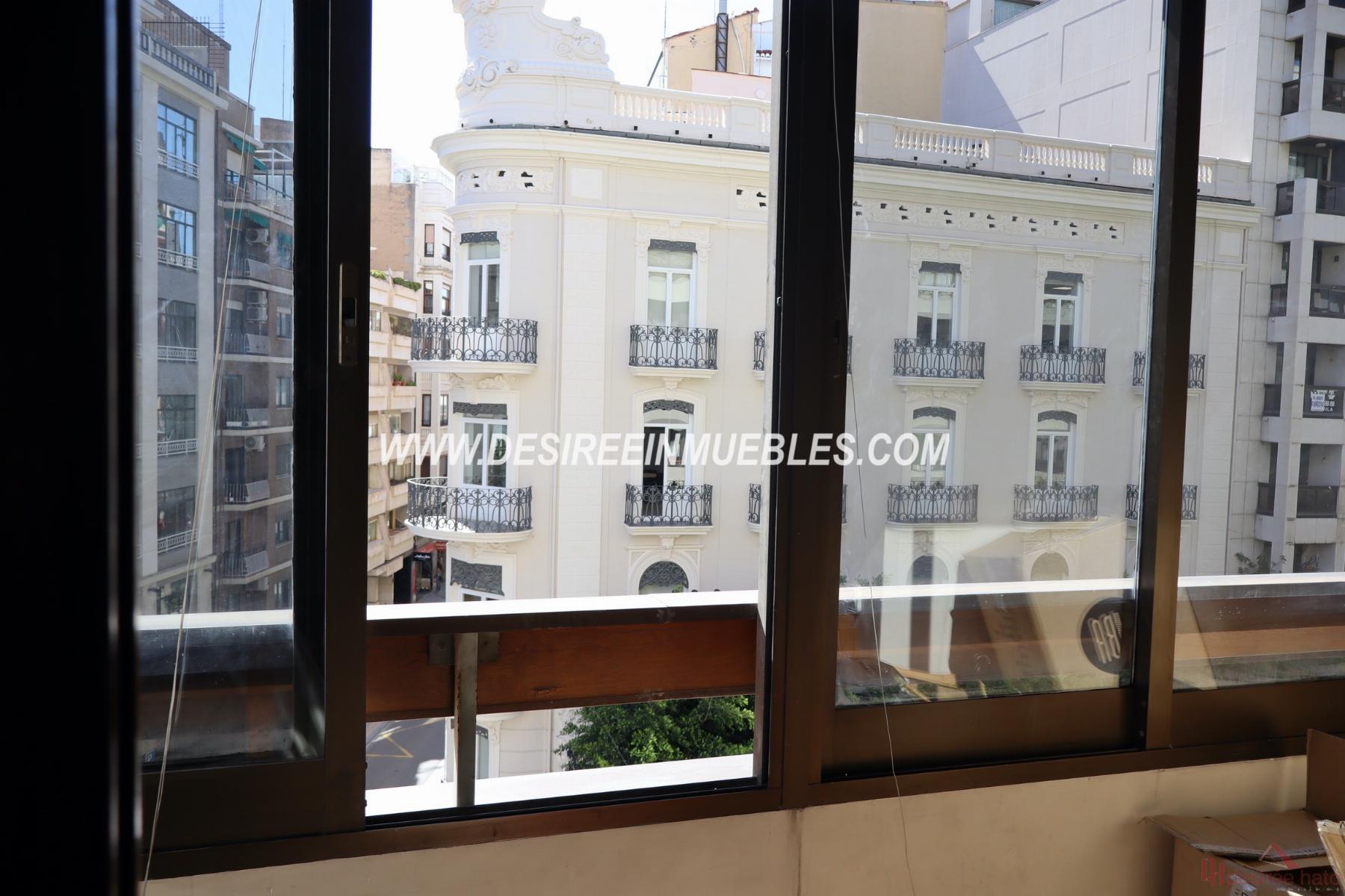 For sale of flat in Valencia