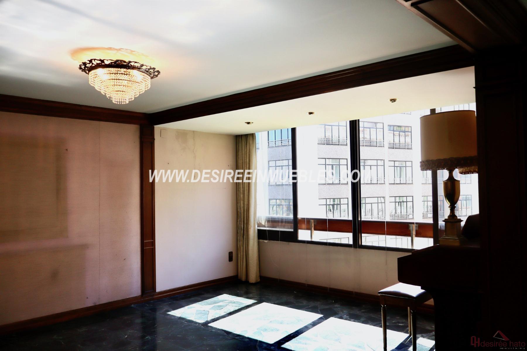 For sale of flat in Valencia