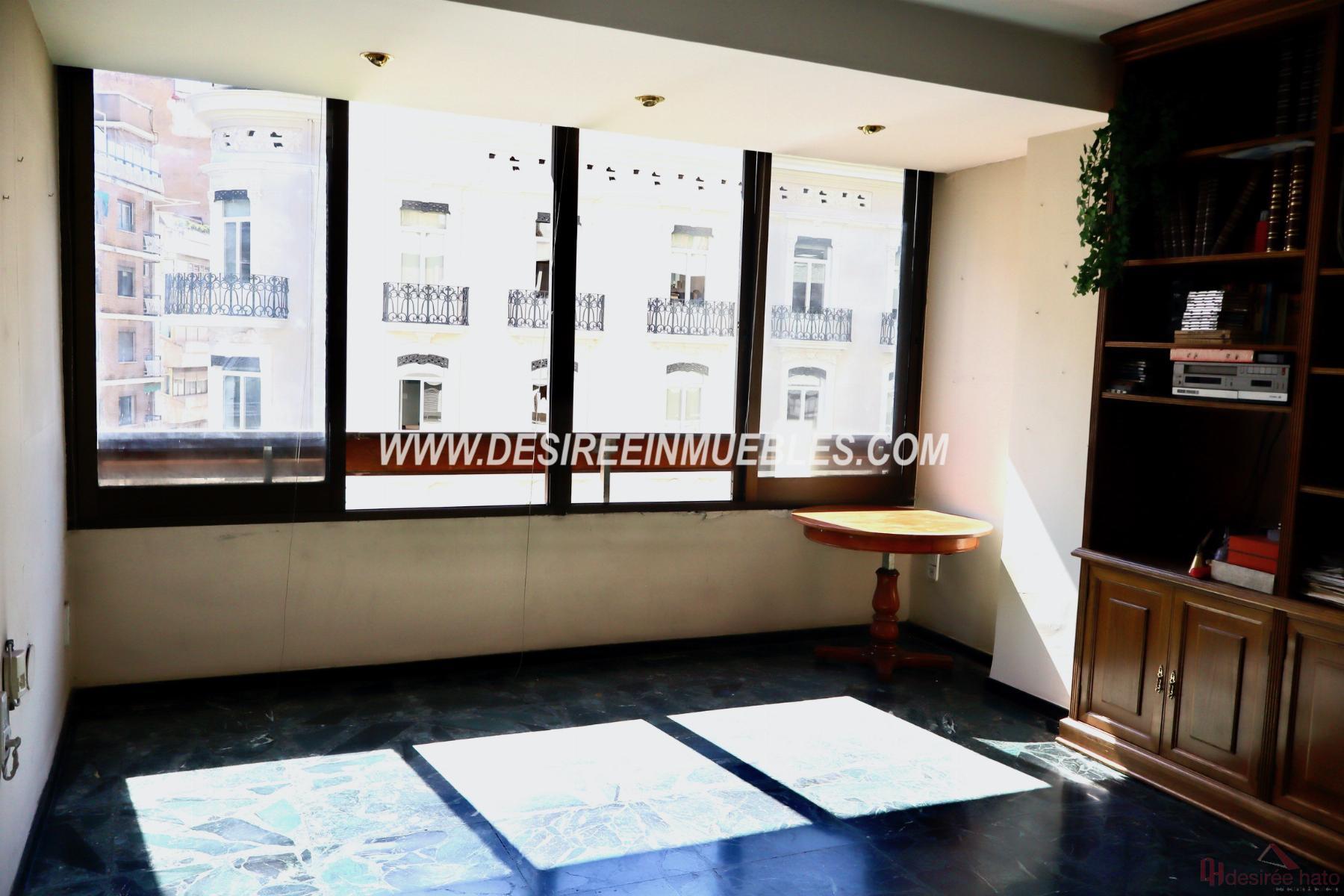 For sale of flat in Valencia