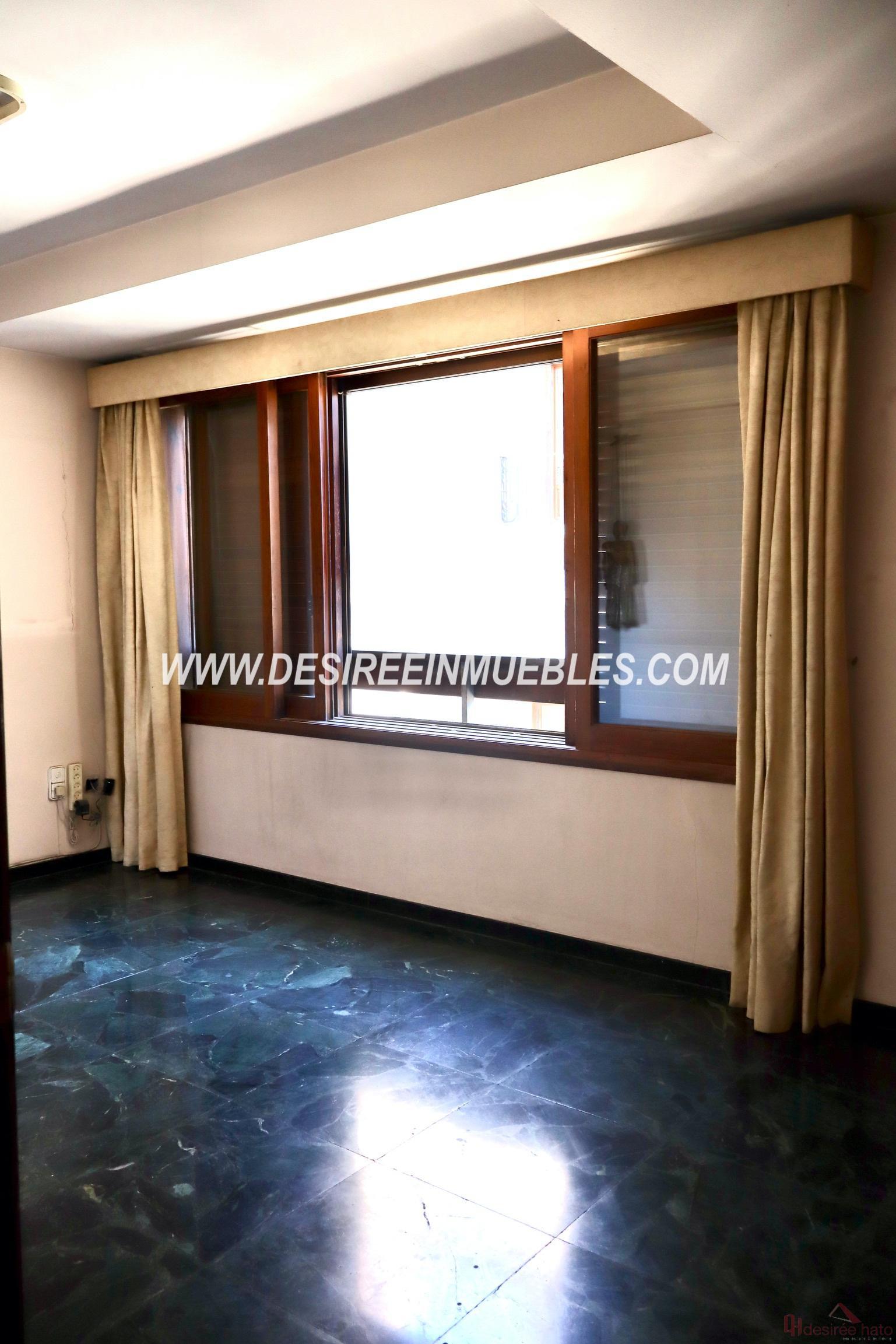For sale of flat in Valencia