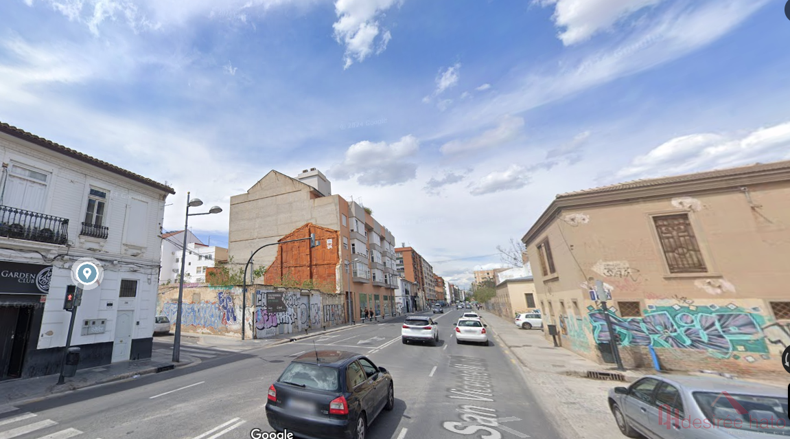 For sale of land in Valencia