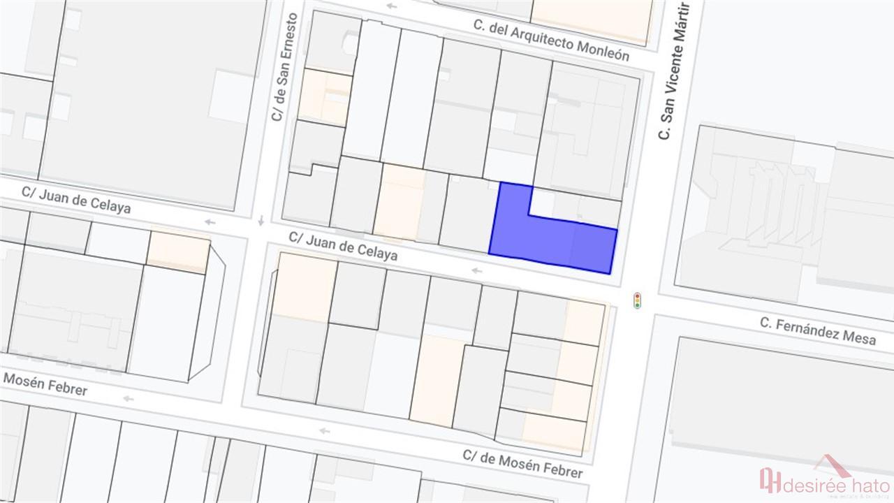 For sale of land in Valencia