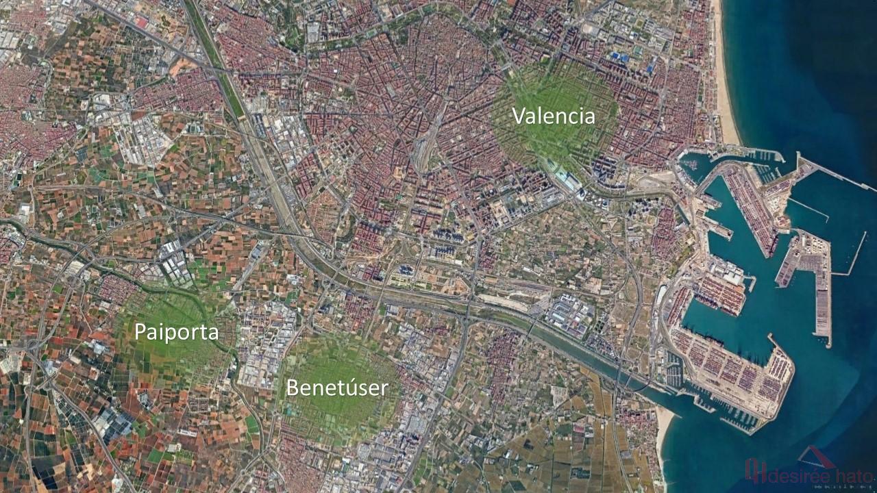 For sale of land in Valencia